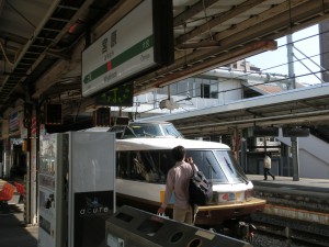 宮原駅にたたずむNODOKA号